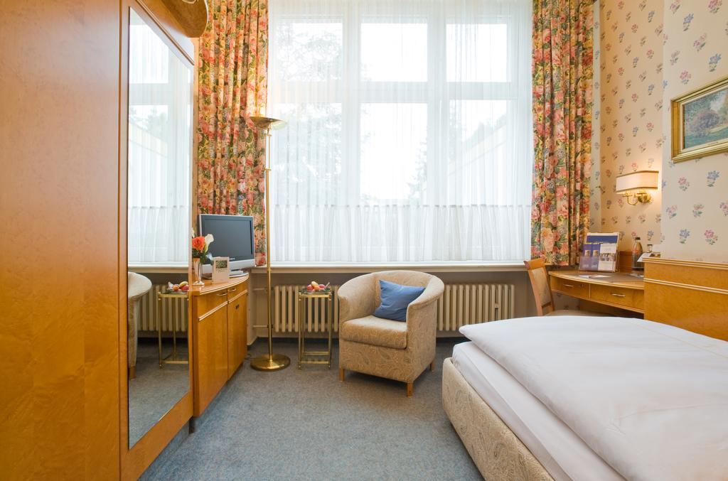 Privat-Hotel Villa Aurora Bad Neuenahr-Ahrweiler Room photo