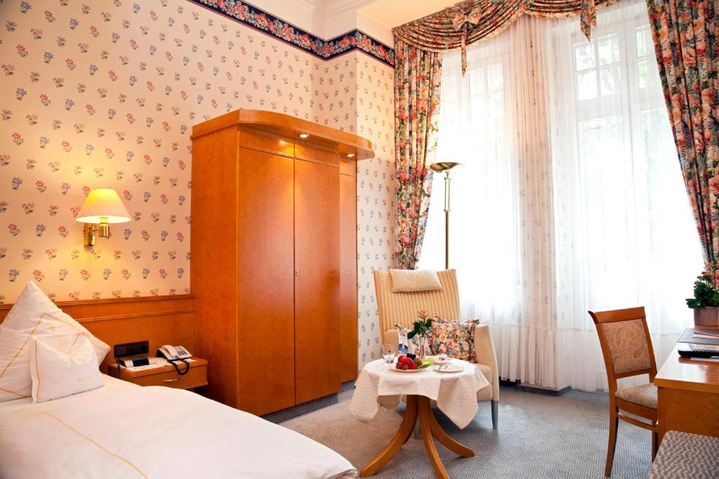 Privat-Hotel Villa Aurora Bad Neuenahr-Ahrweiler Room photo